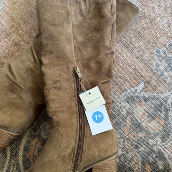 Universal Thread Junie Tall Boot in  Brown Taupe (7.5) - Picture 7 of 8